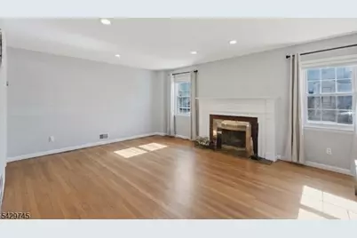 2 Lloyd Pl, Belleville, NJ 07109 - Photo 6