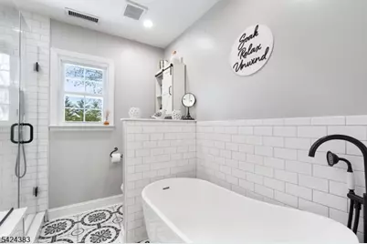 68 Doris Way, Clark Township, NJ 07066 - Photo 18