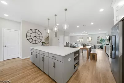 19 Dahlia Dr, Warren Township, NJ 07059 - Photo 16