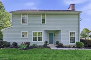 601 Lindsley Ct, Burlington Twp., NJ 08016 - Photo 2
