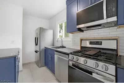 59 Bernards Ave Unit #B, Bernardsville, NJ 07924 - Photo 8
