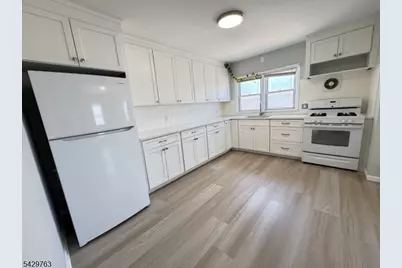 625 Bound Brook Rd Unit #2, Middlesex, NJ 08846 - Photo 1