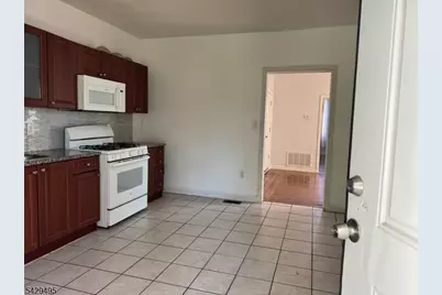 45 Ogden St, Newark, NJ 07104 - Photo 8