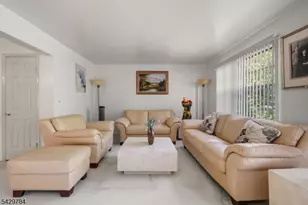 1401 N Oaks Blvd, North Brunswick Township, NJ 08902 - Photo 8