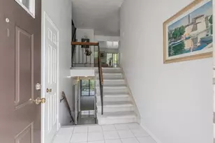 1401 N Oaks Blvd, North Brunswick Township, NJ 08902 - Photo 6