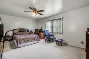 1401 N Oaks Blvd, North Brunswick Township, NJ 08902 - Photo 14