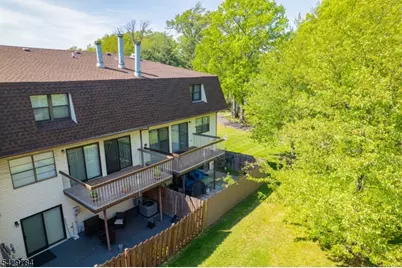 1401 N Oaks Blvd, North Brunswick Township, NJ 08902 - Photo 4