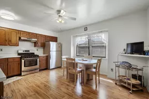 1401 N Oaks Blvd, North Brunswick Township, NJ 08902 - Photo 12