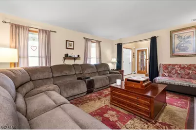 9 Carriage Ln, Hardyston Township, NJ 07419 - Photo 10