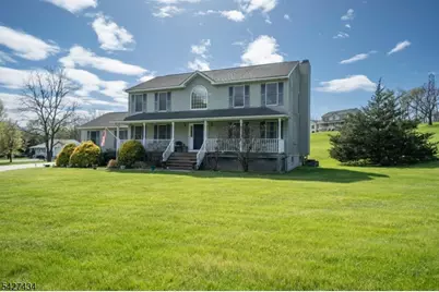 9 Carriage Ln, Hardyston Township, NJ 07419 - Photo 2