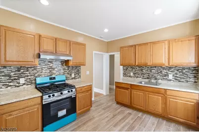 50 Underwood St, Newark, NJ 07106 - Photo 6