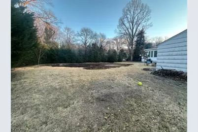 36 Roosevelt Ave, Marlboro Township, NJ 07751 - Photo 20