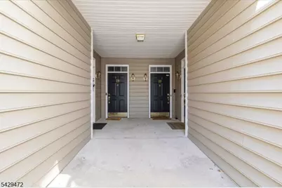 23 Patriots Path, South Bound Brook Boro, NJ 08880 - Photo 4