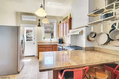 116 Park Ave, Newark, NJ 07104 - Photo 16