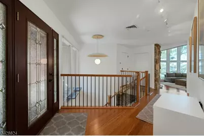8 Meadowbrook Ter, Byram Township, NJ 07871 - Photo 2