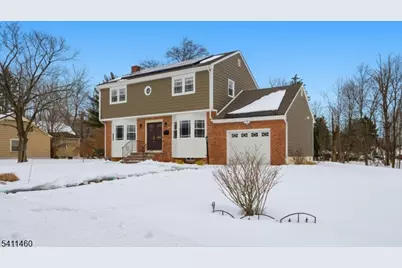 162 Mali Dr, North Plainfield, NJ 07062 - Photo 2