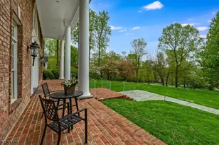 5 Chilton Rd, Chester, NJ 07930 - Photo 4