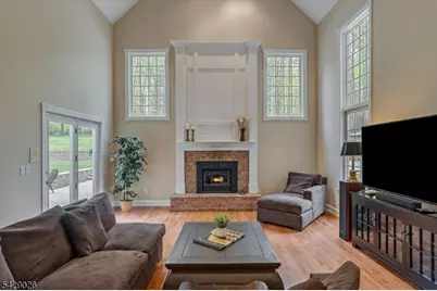 5 Chilton Rd, Chester, NJ 07930 - Photo 10