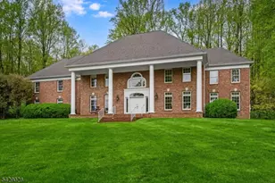 5 Chilton Rd, Chester, NJ 07930 - Photo 1