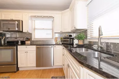 491 Eagle Rock Ave, Roseland, NJ 07068 - Photo 6