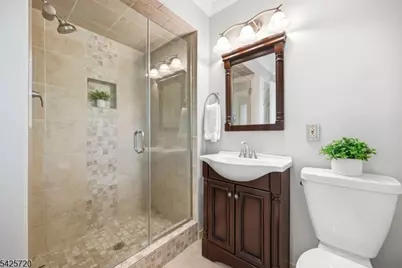 60 Hendricks Dr, Hanover Township, NJ 07950 - Photo 30