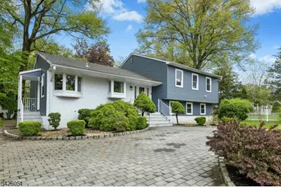 15 Roosevelt Ave, Berkeley Heights Township, NJ 07922 - Photo 2