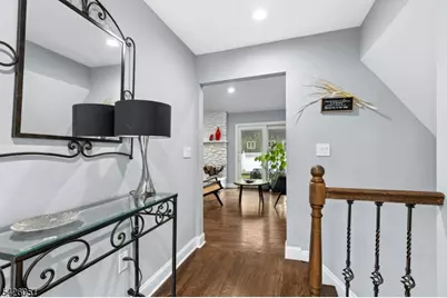 15 Roosevelt Ave, Berkeley Heights Township, NJ 07922 - Photo 4