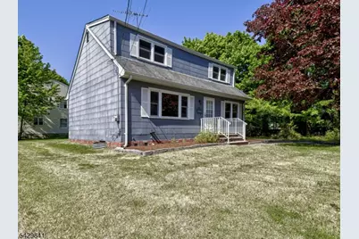 65 S Reading St, Manville, NJ 08835 - Photo 2