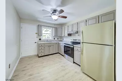 65 S Reading St, Manville, NJ 08835 - Photo 10
