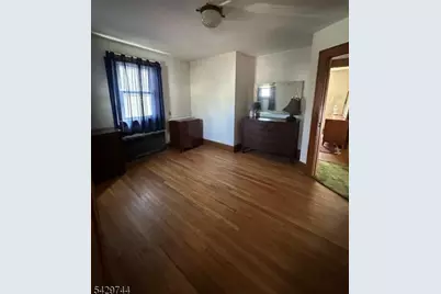 1075 Thomas St, Hillside, NJ 07205 - Photo 14