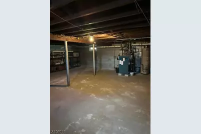 1075 Thomas St, Hillside, NJ 07205 - Photo 16