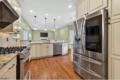 124 York Dr, Montgomery Township, NJ 08540 - Photo 6