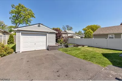 613 Maplewood Ave, Roselle Park, NJ 07204 - Photo 28