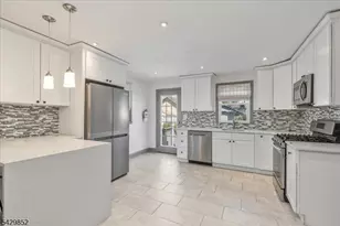 613 Maplewood Ave, Roselle Park, NJ 07204 - Photo 8