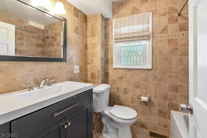 613 Maplewood Ave, Roselle Park, NJ 07204 - Photo 12