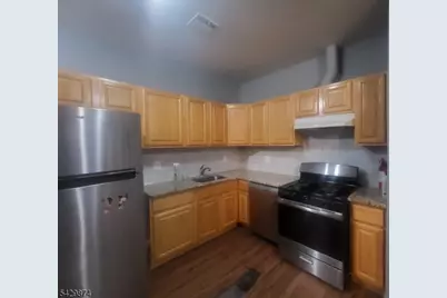 314 Rosehill Pl, Elizabeth, NJ 07202 - Photo 2