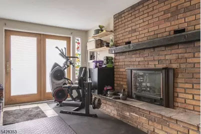 33 Marudy Dr, Clinton, NJ 08809 - Photo 14