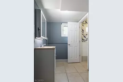 33 Marudy Dr, Clinton, NJ 08809 - Photo 16