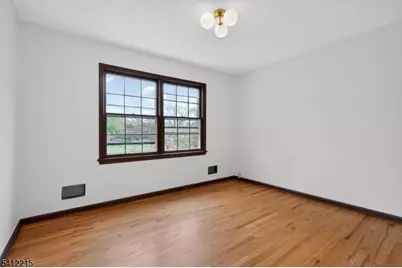 1 Mountain View Ct, Clinton Township, NJ 08833 - Photo 14