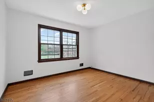 1 Mountain View Ct, Clinton Township, NJ 08833 - Photo 14