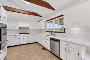 1 Mountain View Ct, Clinton Township, NJ 08833 - Photo 2
