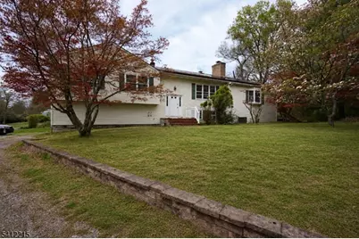 1 Mountain View Ct, Clinton Township, NJ 08833 - Photo 4