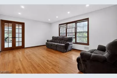 1 Mountain View Ct, Clinton Township, NJ 08833 - Photo 18