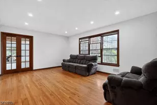 1 Mountain View Ct, Clinton Township, NJ 08833 - Photo 18
