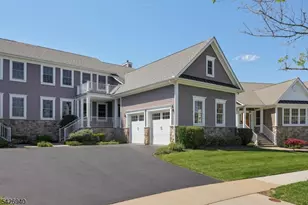 84 Bedford Dr, Montgomery Township, NJ 08558 - Photo 2