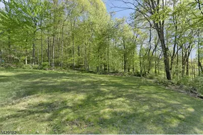 104 Redmont Rd, Watchung, NJ 07069 - Photo 2