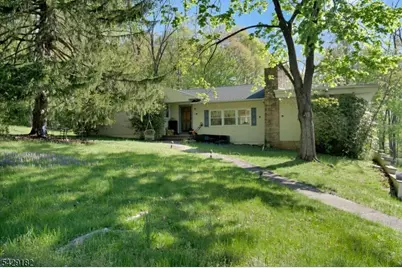 104 Redmont Rd, Watchung, NJ 07069 - Photo 1