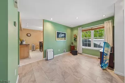 212 Westchester Ct #8, Union Township, NJ 07083 - Photo 4