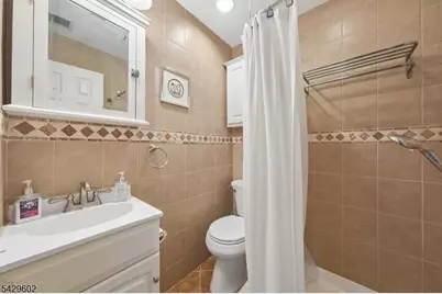 212 Westchester Ct #8, Union Township, NJ 07083 - Photo 20