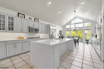 17 Elmwood Dr, Warren Township, NJ 07059 - Photo 12